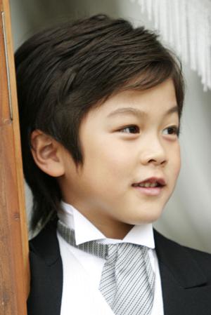 結婚式で流すオープニングムービーとは